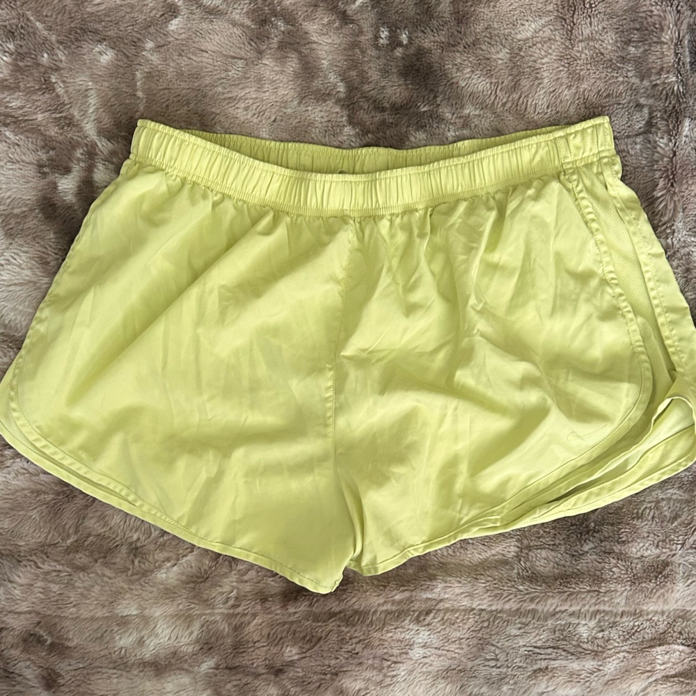Nike Women's Dri-FIT Tempo Short